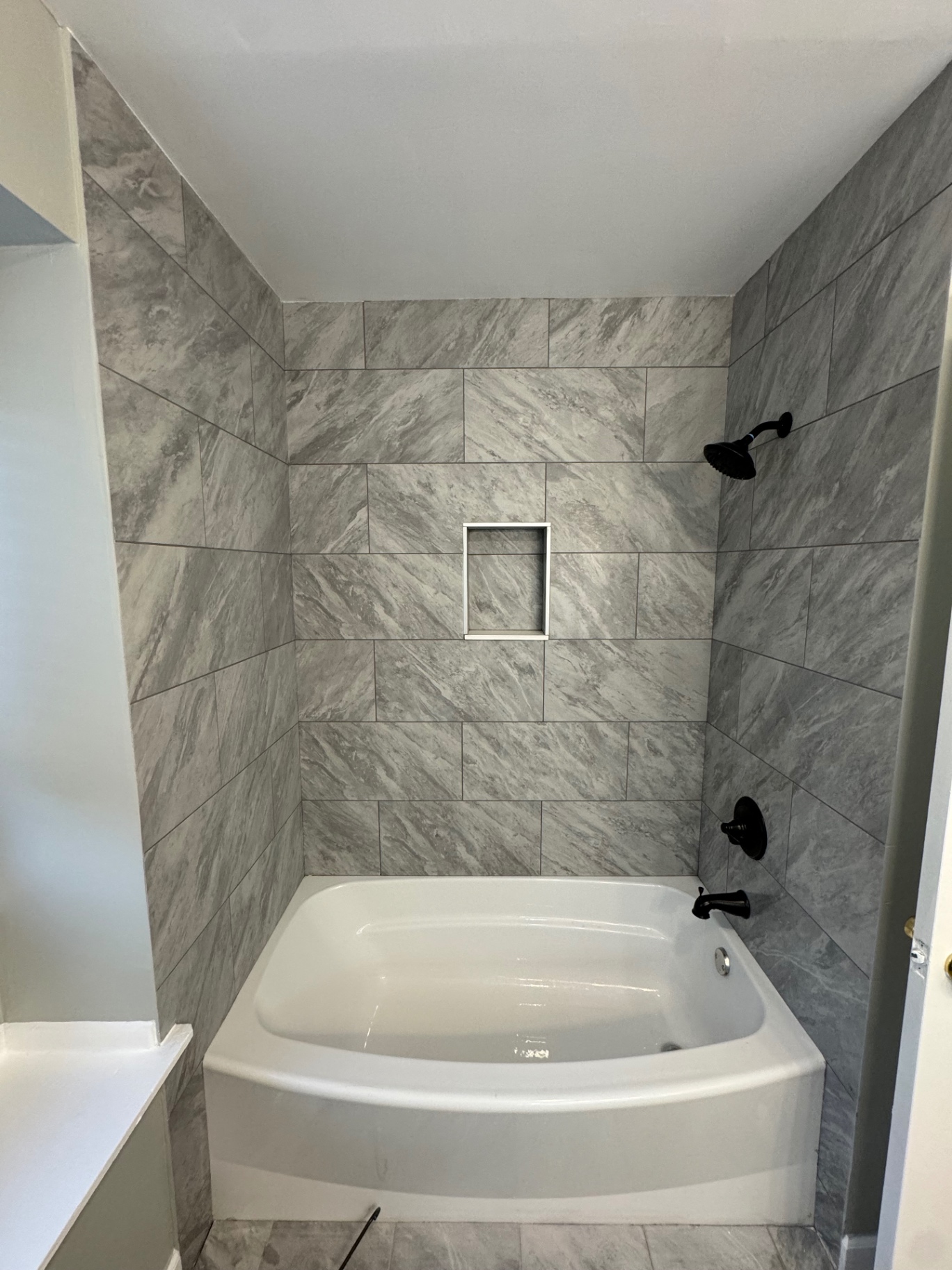 Classic Tub & Tile