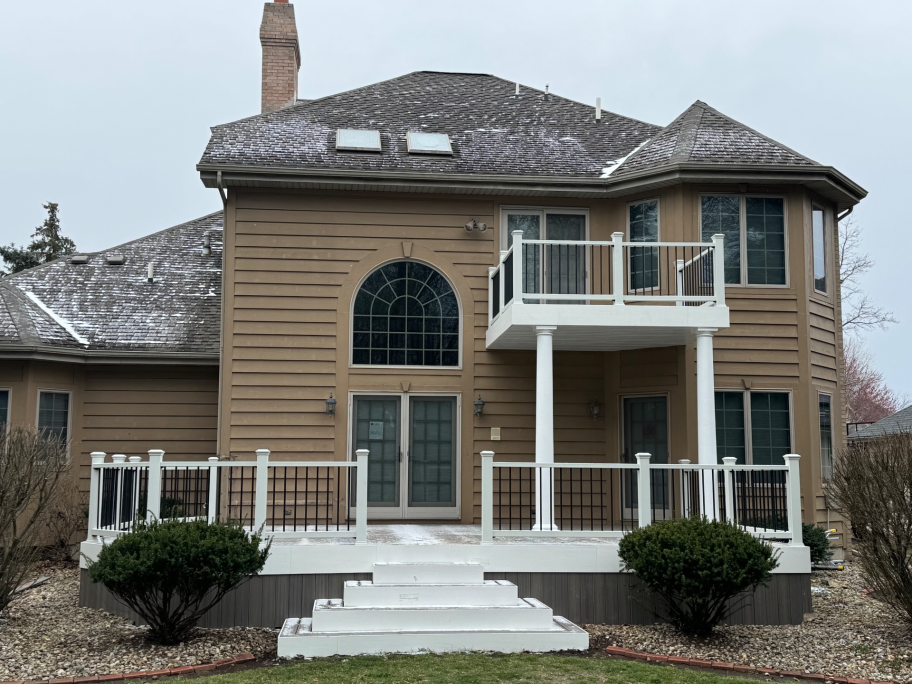 Wraparound Deck & Balcony